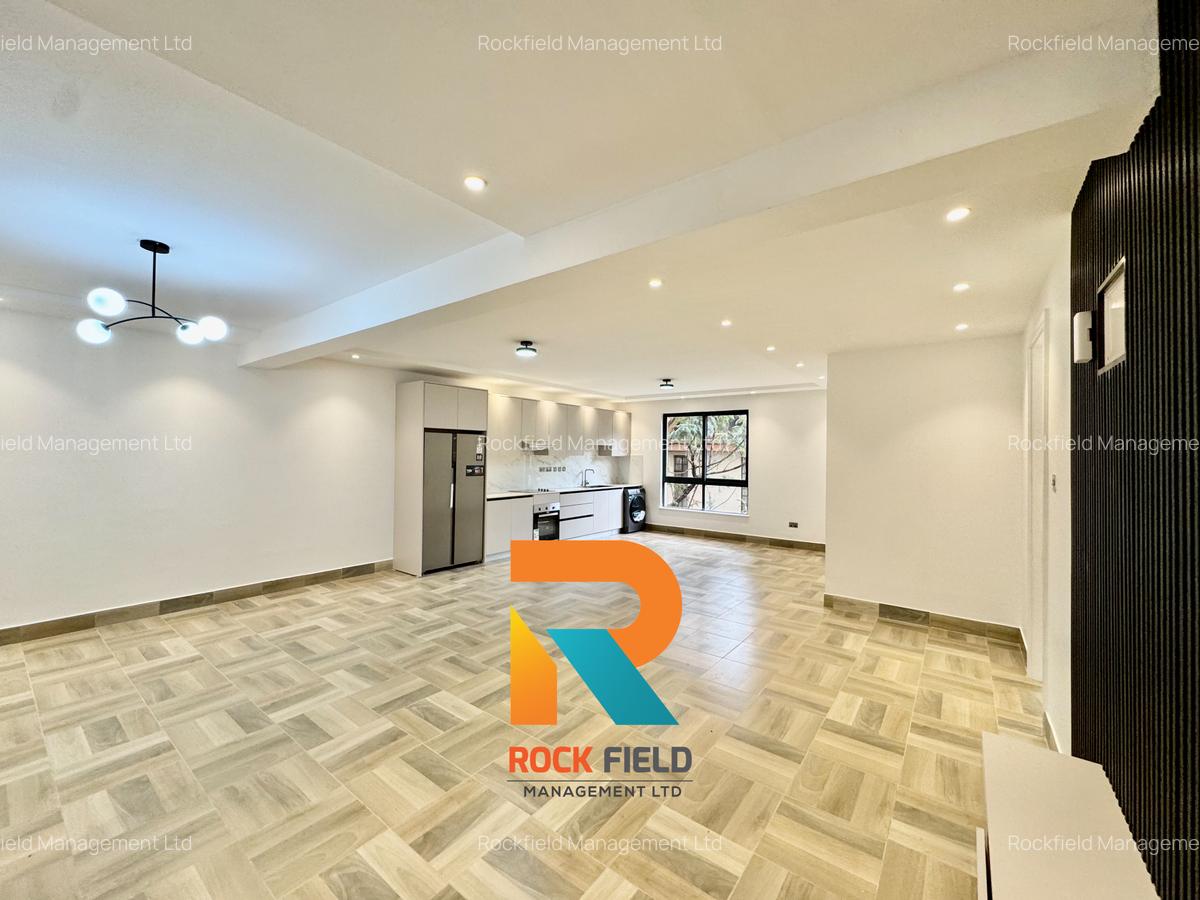 1 Bed Apartment with En Suite in Brookside - 3