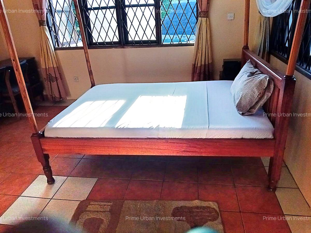 5 Bed House with En Suite at Serena Beach - 15