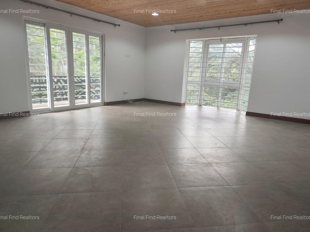 6 Bed Townhouse with Backup Generator in Rosslyn - 5