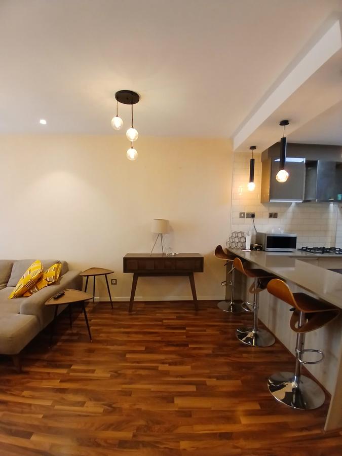 Furnished 1 Bed Apartment with Swimming Pool in Riverside - 2