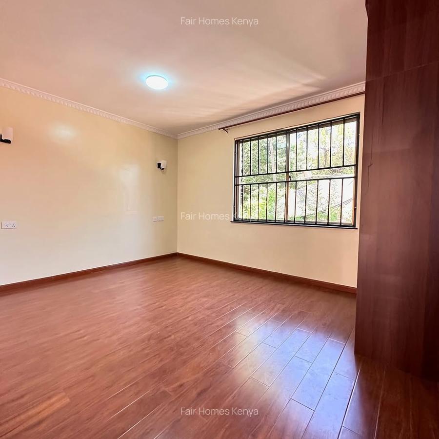 5 Bed Townhouse with En Suite at Chalbi Drive - 11