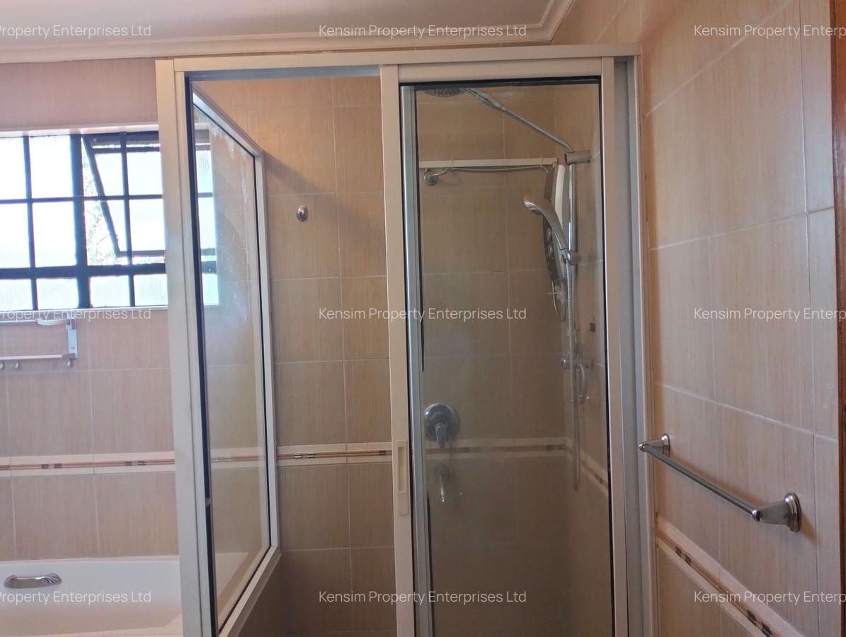 4 Bed Townhouse with En Suite in Lavington - 9