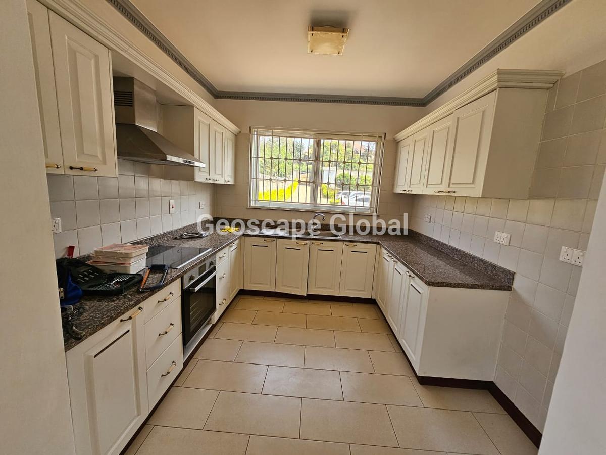 2 Bed House with En Suite in Runda - 6