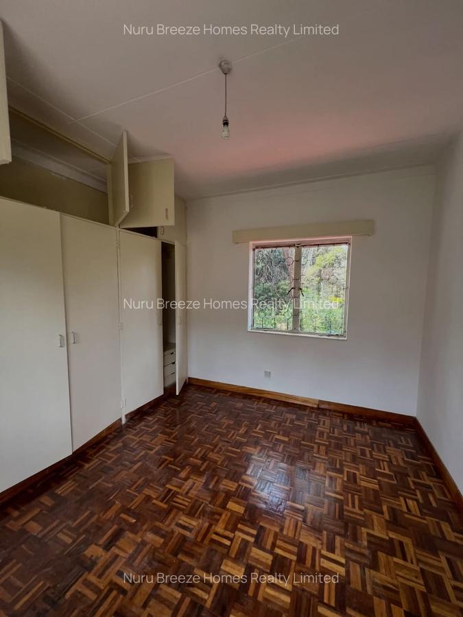 4 Bed Townhouse with En Suite in Lavington - 7