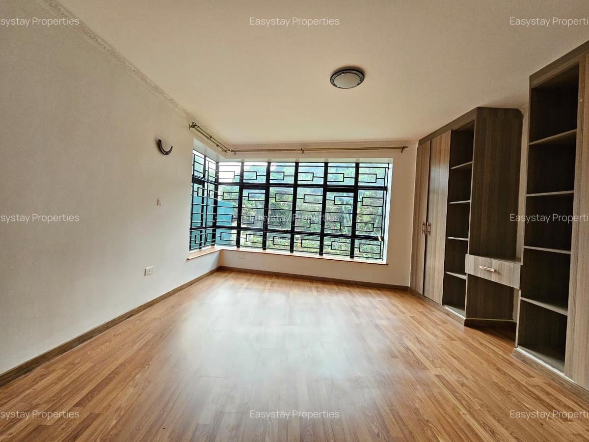 6 Bed Townhouse with En Suite in Lavington - 8