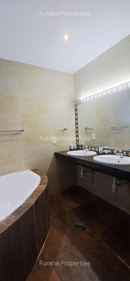 4 Bed Apartment with En Suite at Nyali - 9