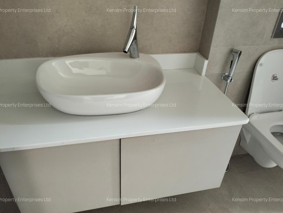 5 Bed Townhouse with En Suite in Lavington - 15