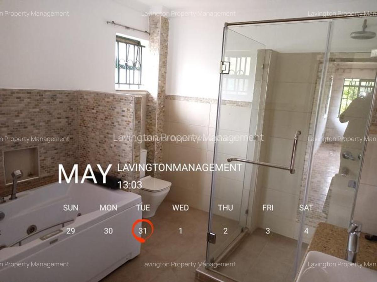 4 Bed Townhouse with En Suite at Lavington Green - 9