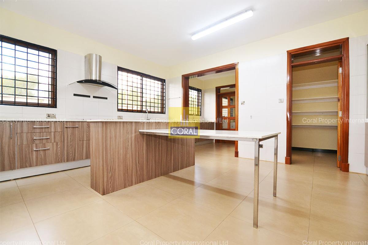 5 Bed Apartment with Parking in Runda - 12