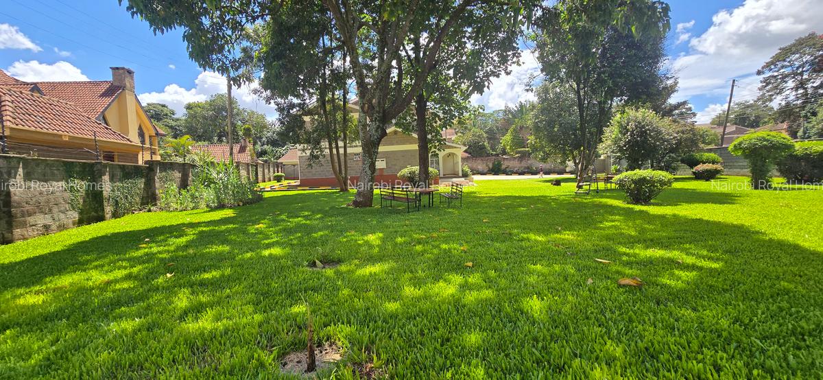 6 Bed House with En Suite at Loresho Road - 7