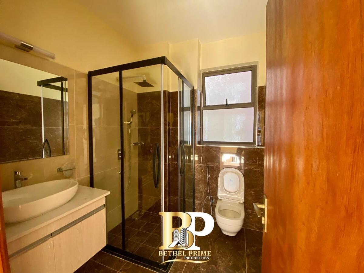 4 Bed Apartment with En Suite in General Mathenge - 15