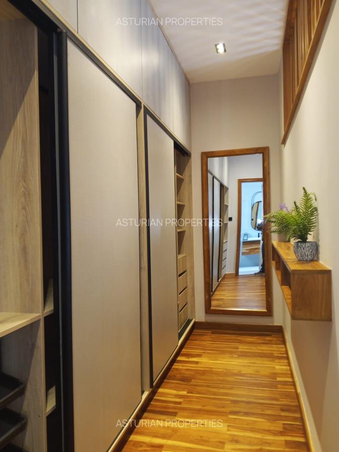 4 Bed Villa with En Suite in Westlands Area - 14