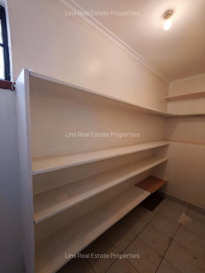 4 Bed Townhouse with En Suite in Lavington - 5