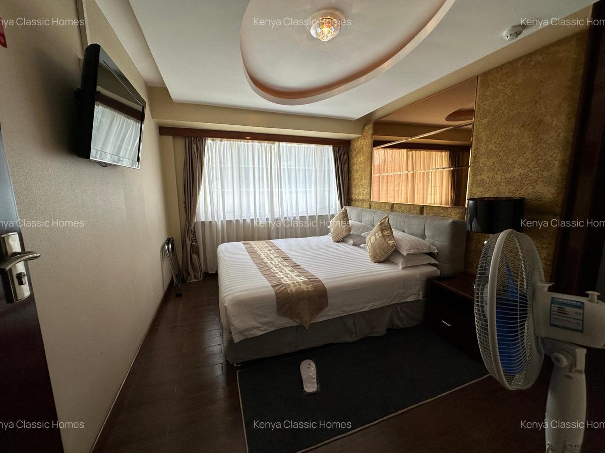 Serviced 2 Bed Apartment with En Suite at Westlands - 9