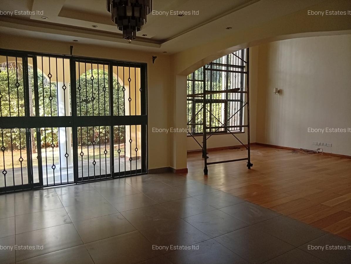 4 Bed Townhouse with En Suite in Lavington - 2