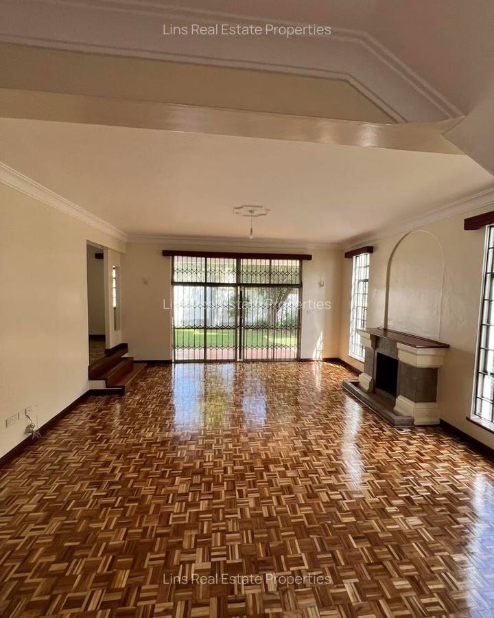 4 Bed Townhouse with En Suite in Lavington - 13