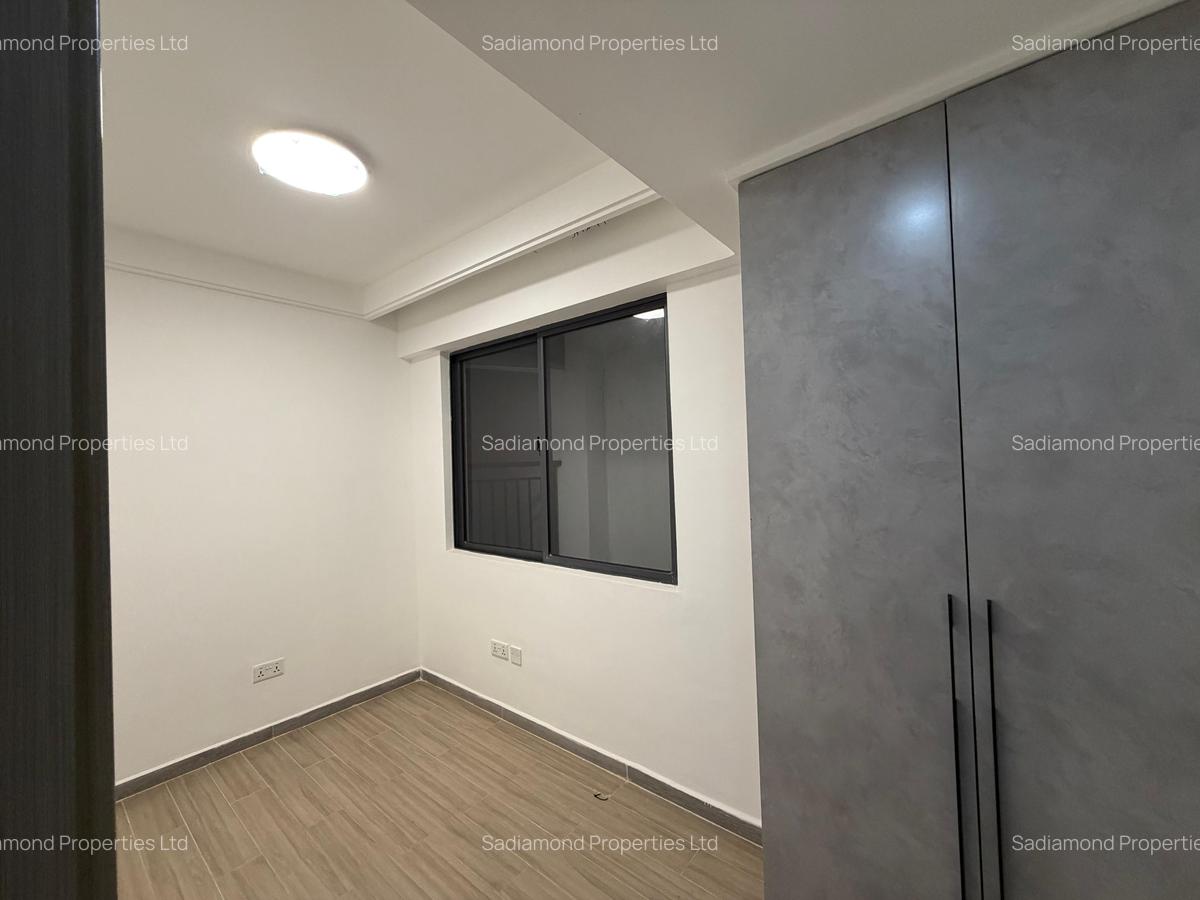 2 Bed Apartment with En Suite in Riverside - 4