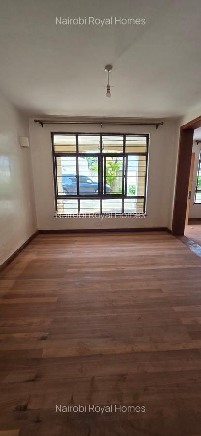 5 Bed Townhouse with En Suite at Lavington Green - 15