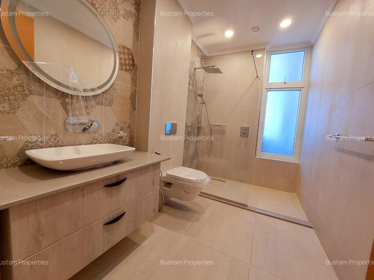 4 Bed Apartment with En Suite in Parklands - 12