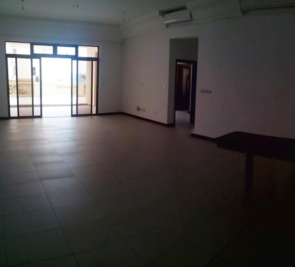 3 Bed Apartment with En Suite in Nyali Area - 17