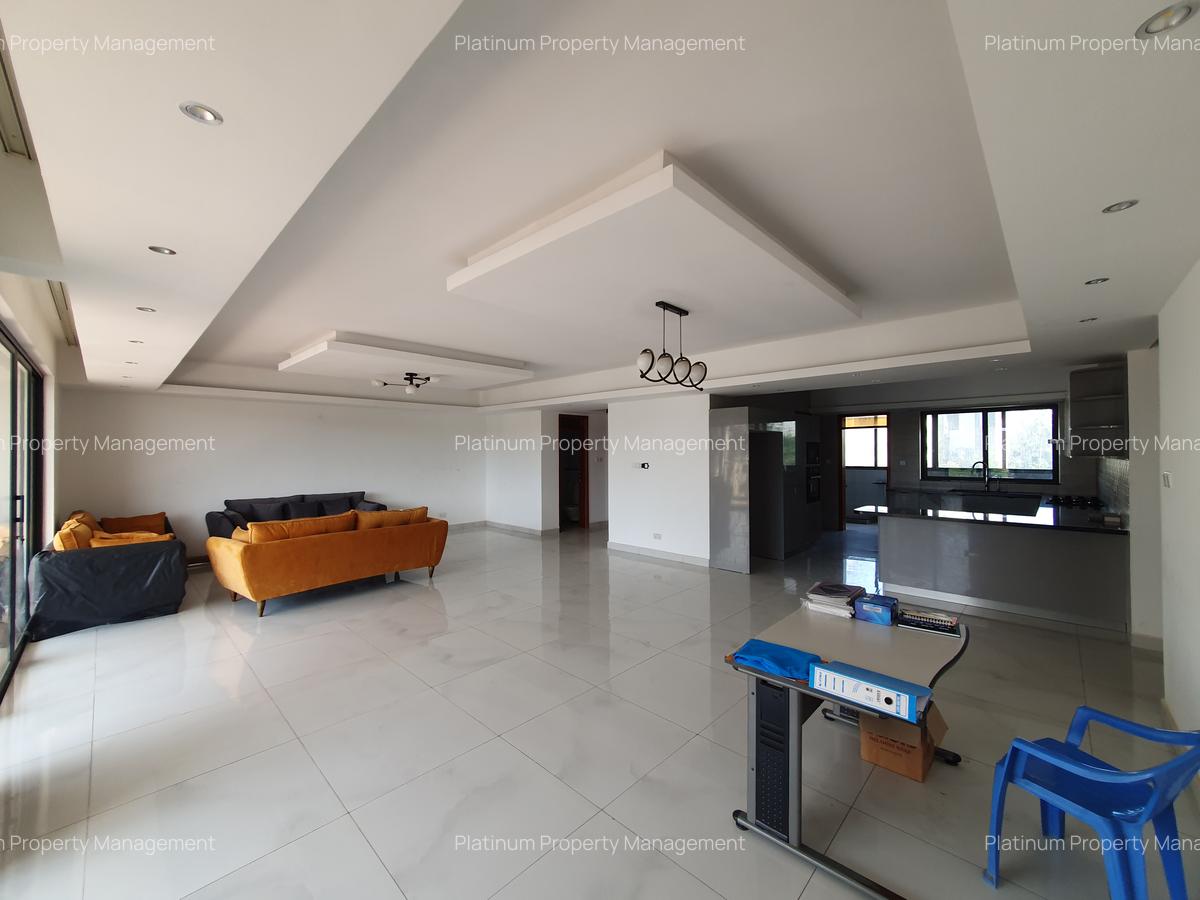 4 Bed Apartment with En Suite in Parklands - 1