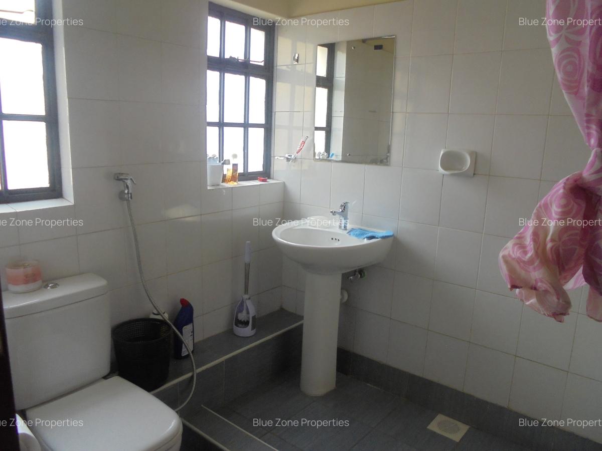 Serviced 2 Bed Apartment with En Suite at Off Ruaka Road - 11
