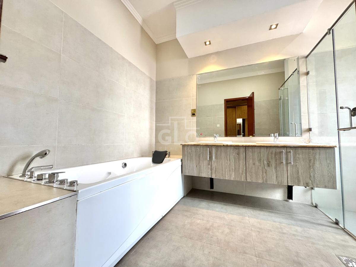 5 Bed Villa with En Suite in Karen - 14