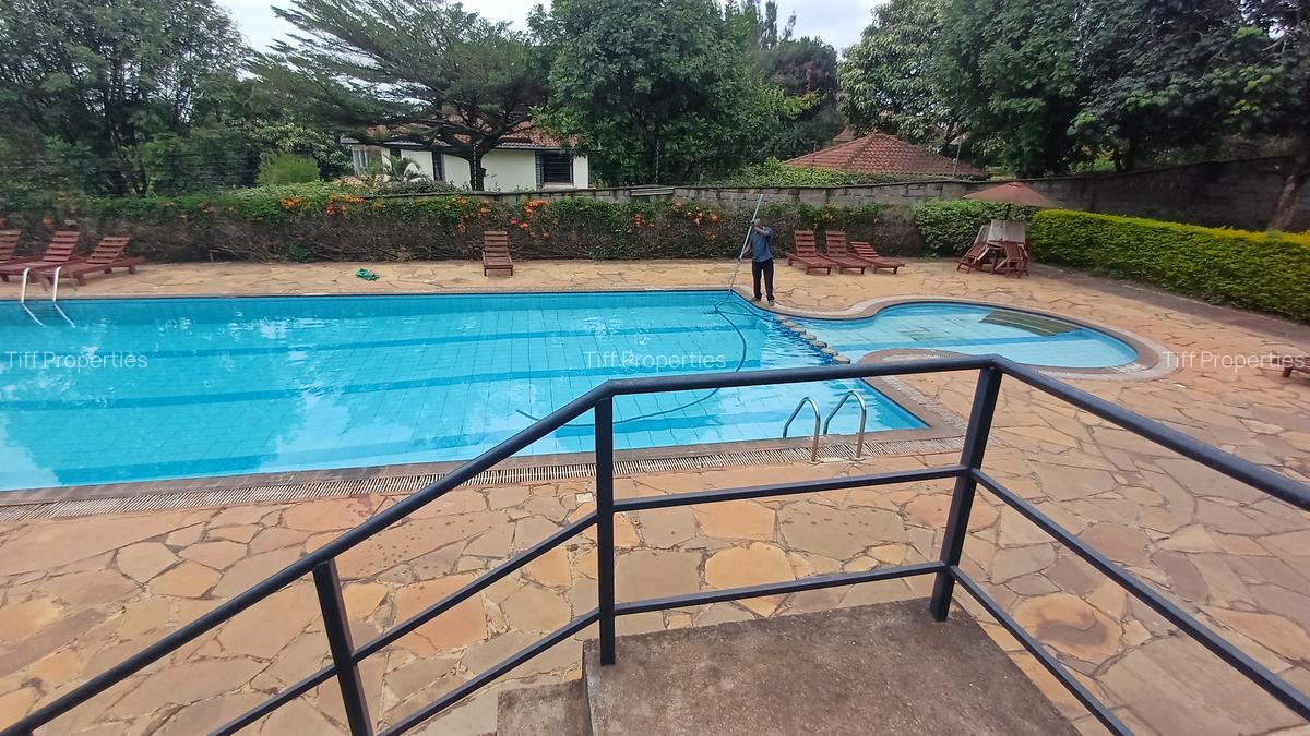 4 Bed Townhouse in Rosslyn - 18