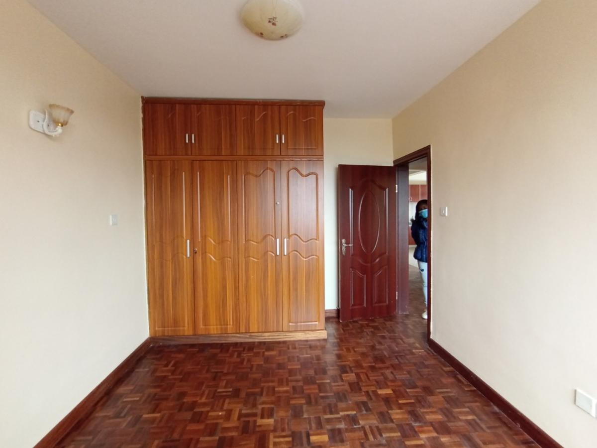 3 Bed Apartment with En Suite at Kilimani Estate - 5