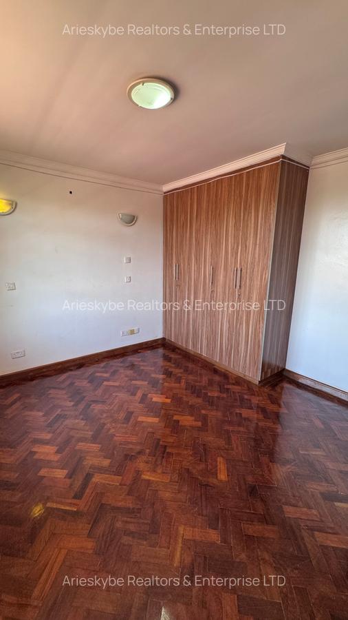 5 Bed House with En Suite in Kitisuru - 15