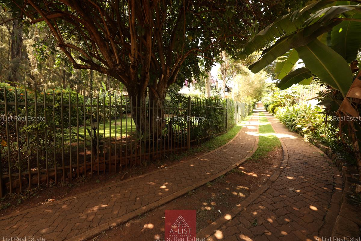 4 Bed House with En Suite at Loresho - 19