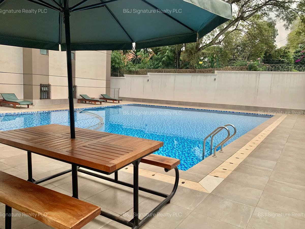 3 Bed Apartment with En Suite in Riverside - 11