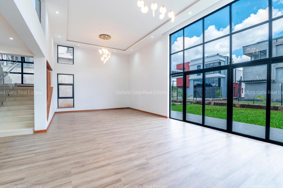 4 Bed Townhouse with En Suite at Membley - 13