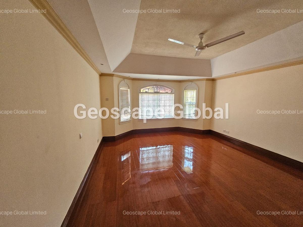 4 Bed House with En Suite in Kitisuru - 9