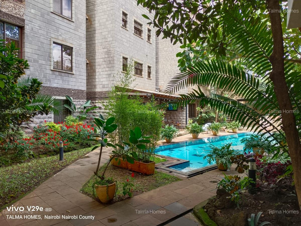 Serviced 2 Bed Apartment with En Suite at Near Sarit Centre - 4