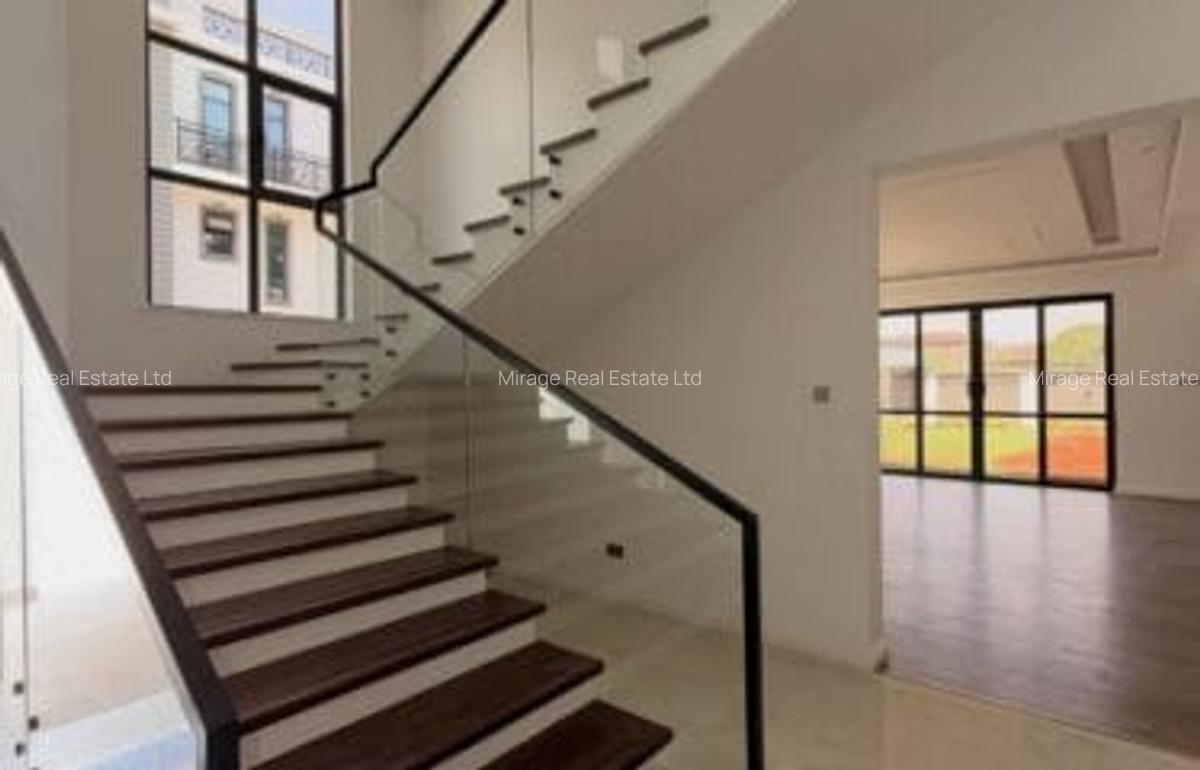 5 Bed Villa with En Suite in Lavington - 13