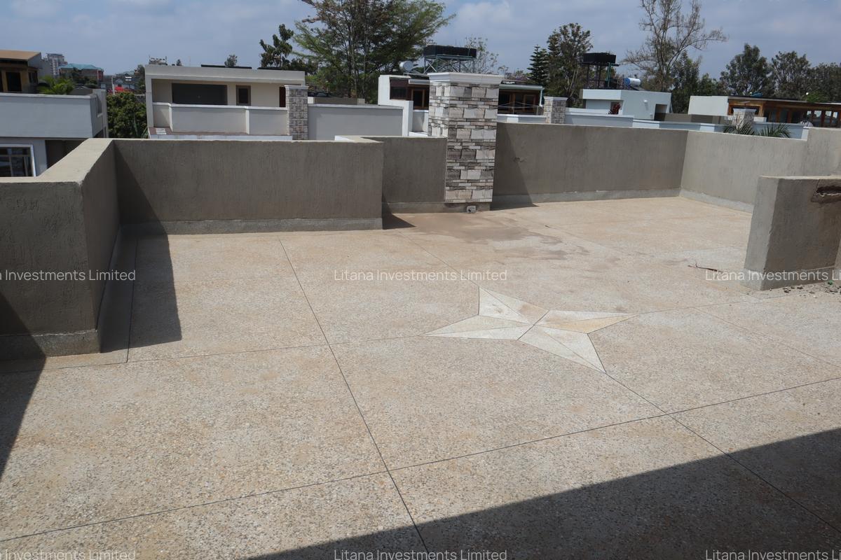 4 Bed House with En Suite at Kamakis - 15