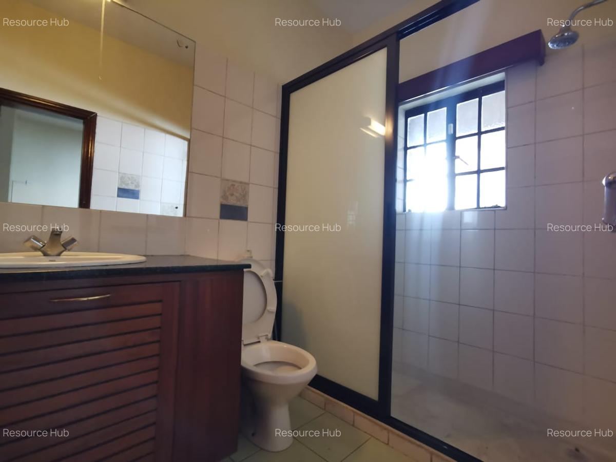 4 Bed Townhouse with En Suite at Spring Valley - 15