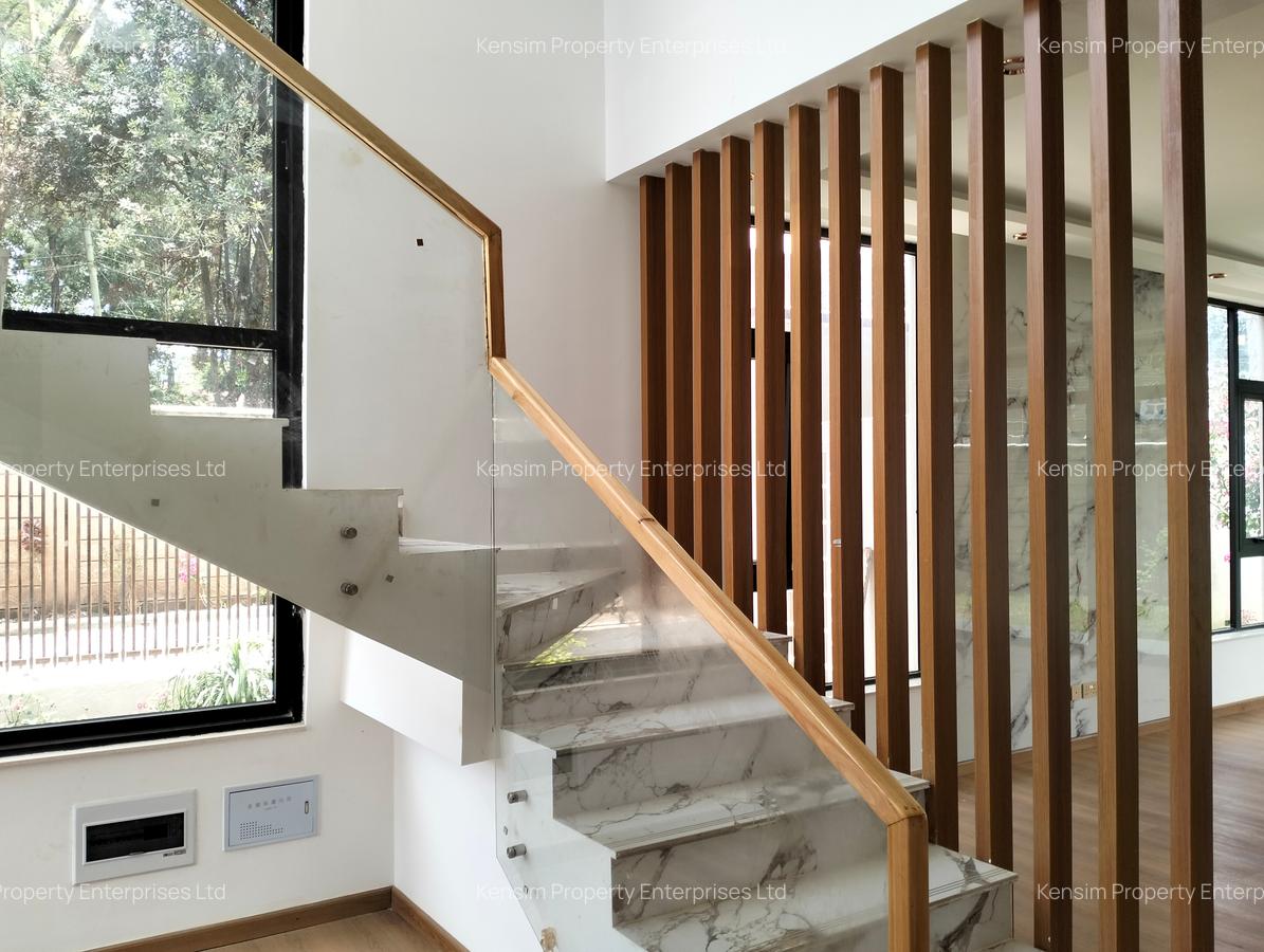 5 Bed Townhouse with En Suite in Lavington - 14