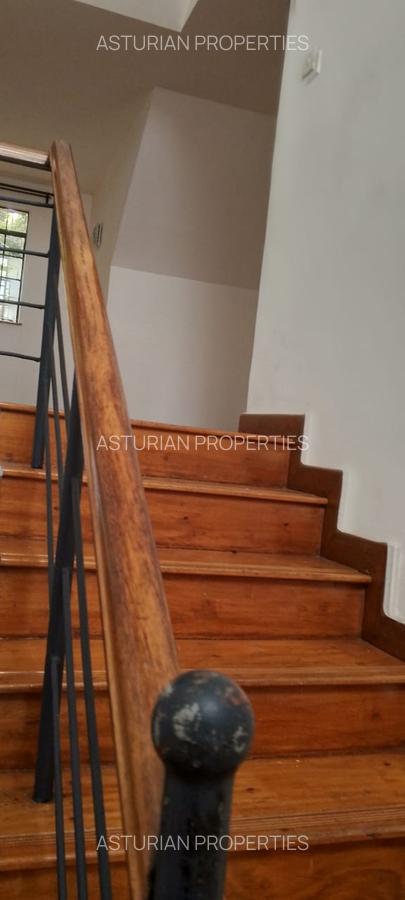 4 Bed Townhouse with En Suite in Lavington - 13