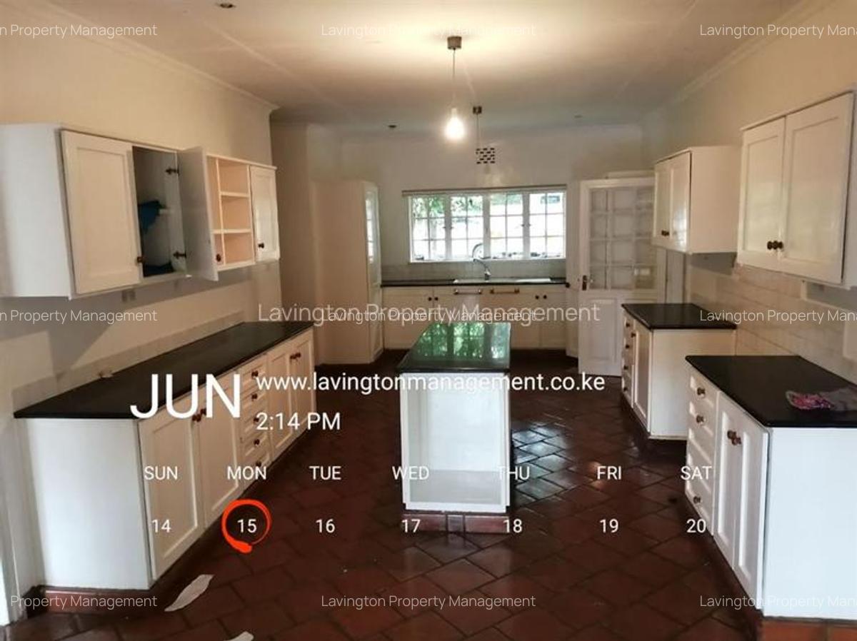 4 Bed House with En Suite at Lavington Green - 5