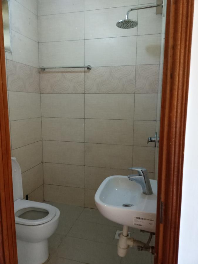 2 Bed House with En Suite at Hardy - 9