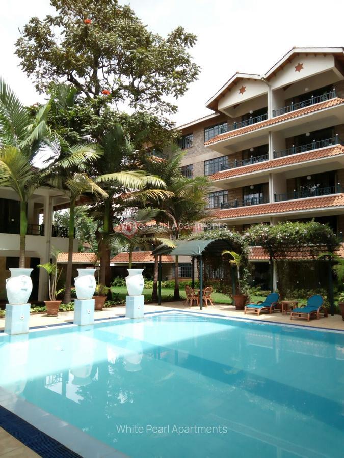 Serviced 1 Bed Apartment with Swimming Pool in Rhapta Road - 13
