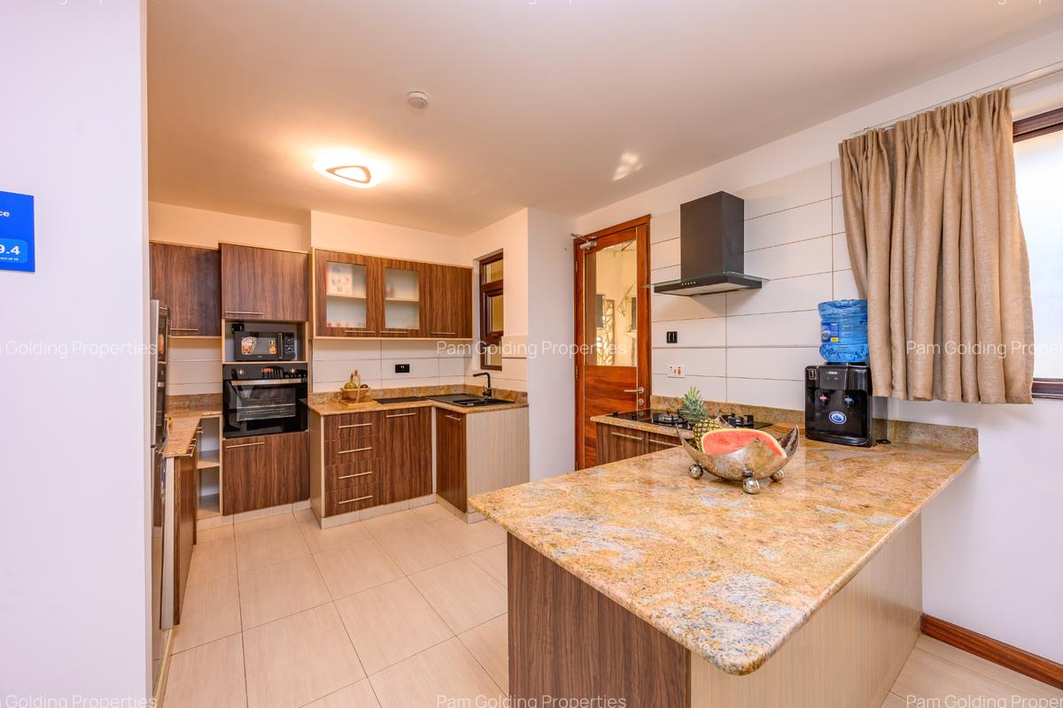 3 Bed Apartment with En Suite at Cement Road - 6