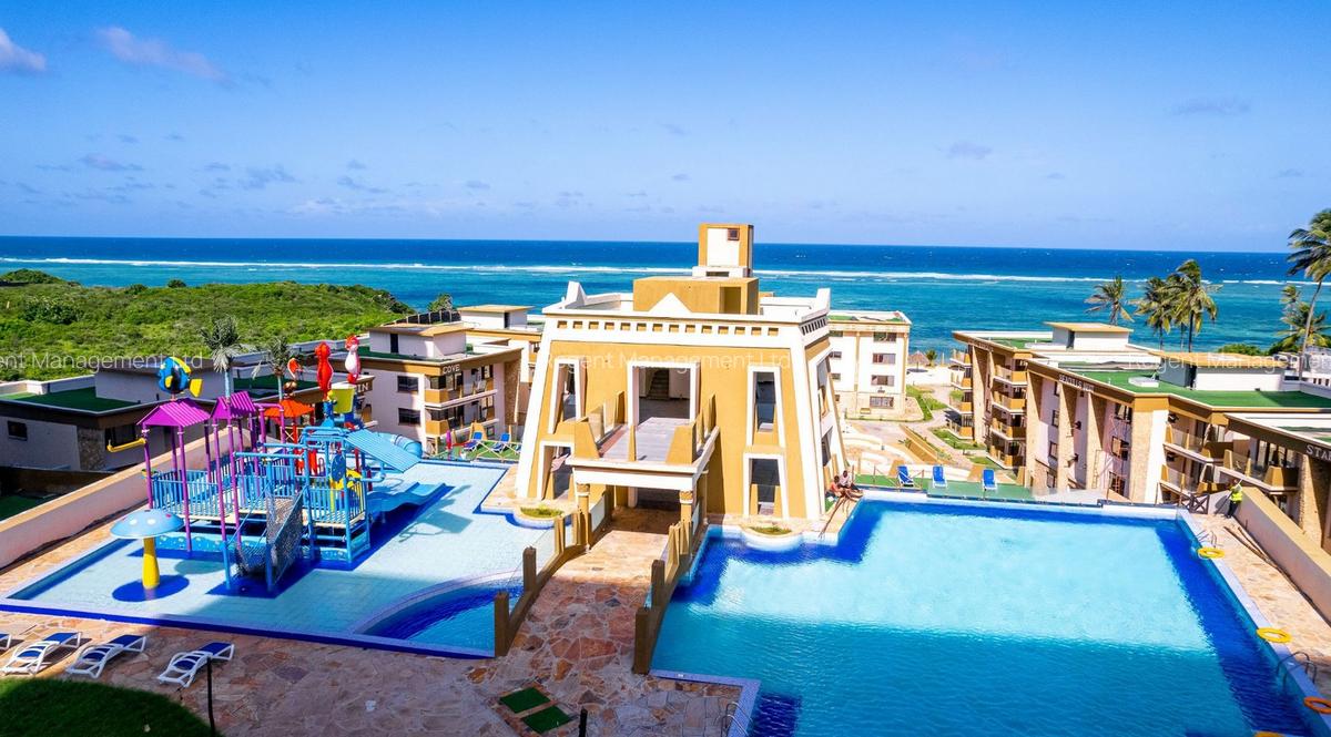 1 Bed Apartment with En Suite at Sandy Shores - 10