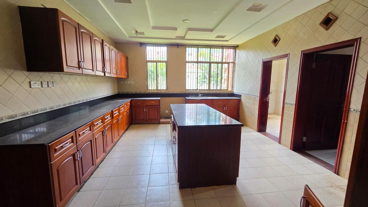 5 Bed House with En Suite in Karen - 5