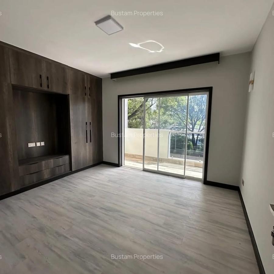 2 Bed Apartment with En Suite in Riverside - 8