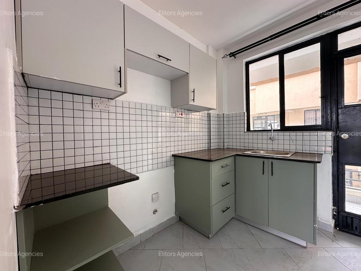 Studio Apartment with En Suite at Kirawa Road - 11