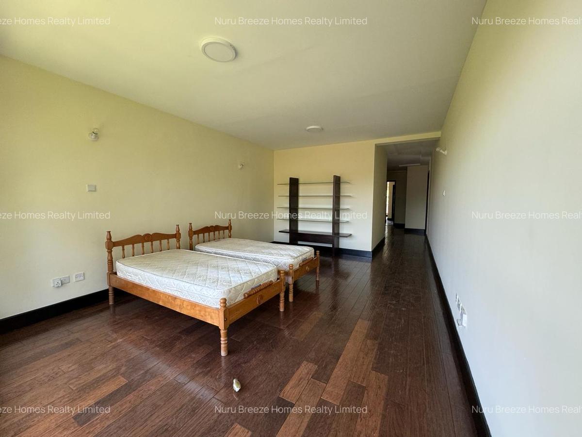 4 Bed Apartment with En Suite in General Mathenge - 9