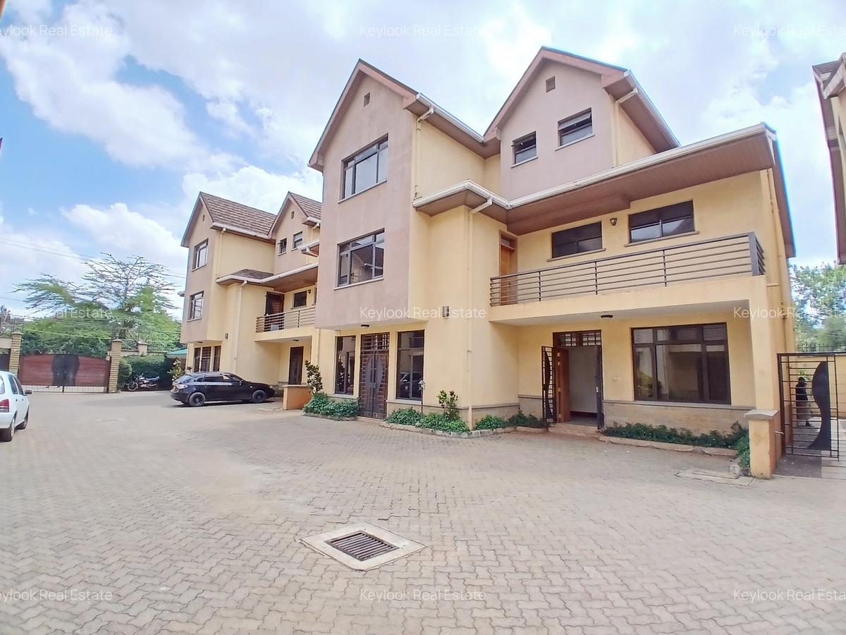 5 Bed Townhouse with En Suite in Lavington - 2
